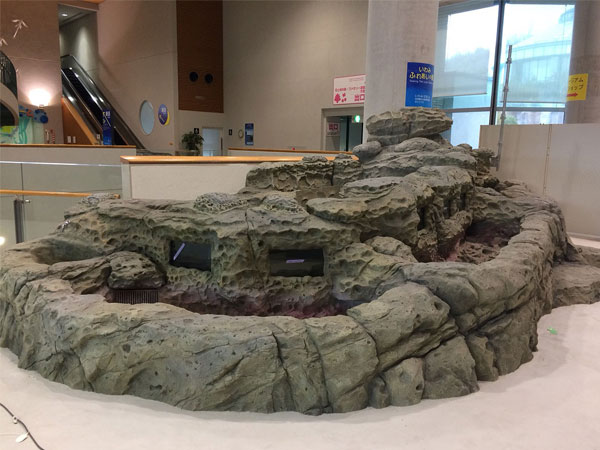 激安通販 60cm用 モルタル製砂の滝擬岩 ハンドメイド